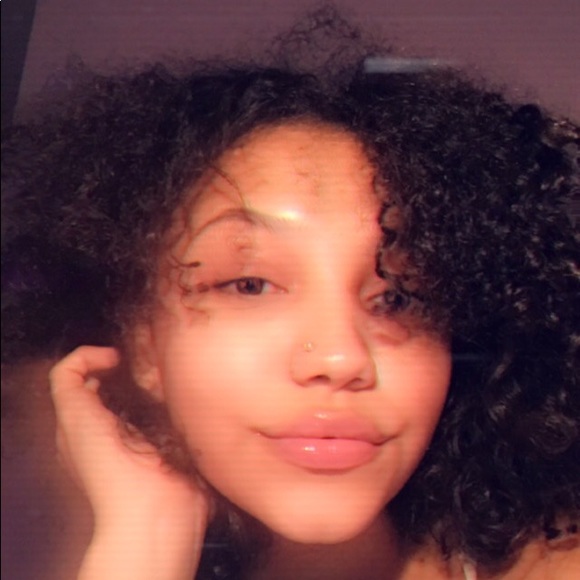 Meet your Posher, Pineapple - Picture 3 of 8